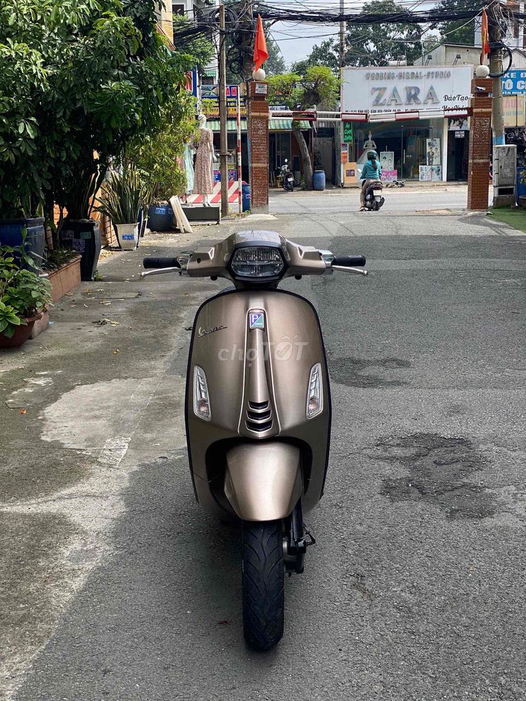 Piaggio Vespa 2024 - ảnh 1