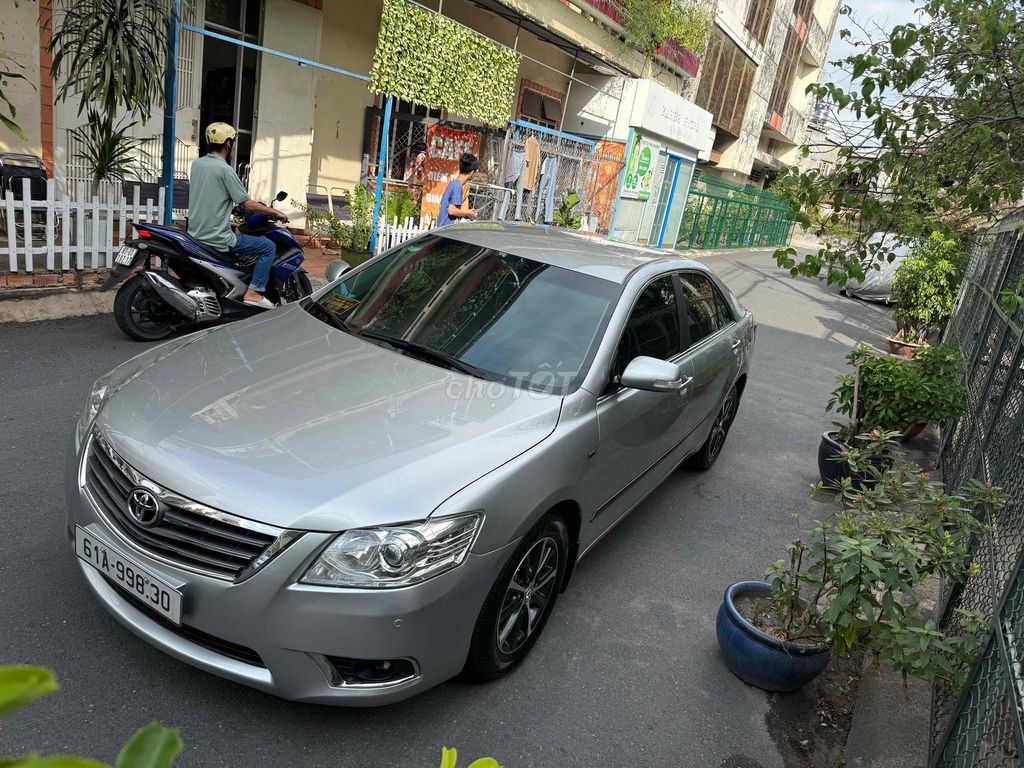 Toyota Camry 2.4G 2010 - ảnh 2