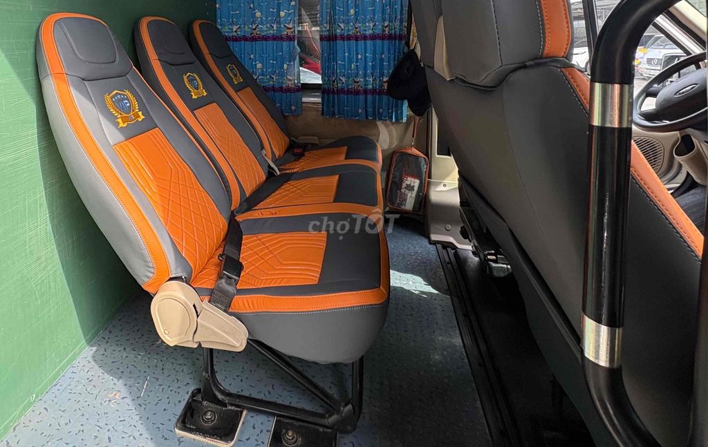 Ford Transit - ảnh 5