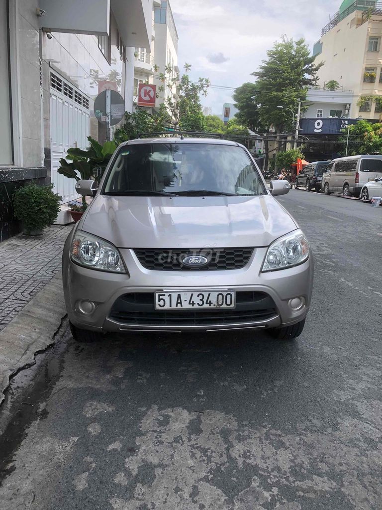 Ford 2012 - ảnh 1