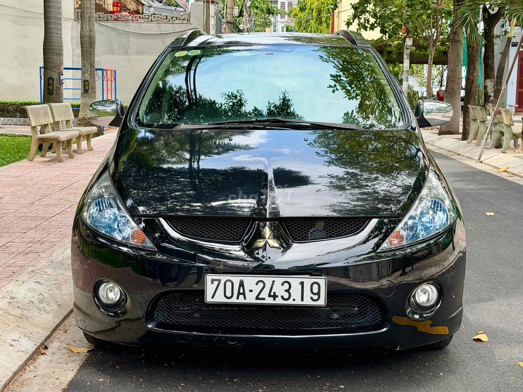 Mitsubishi Grandis 2008 - ảnh 1