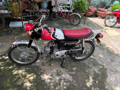Honda CD 1980 - ảnh 1