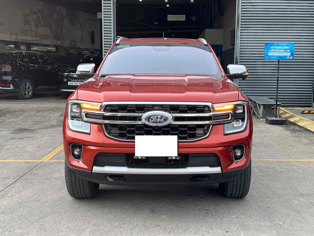 Ford Everest 2023 - ảnh 1