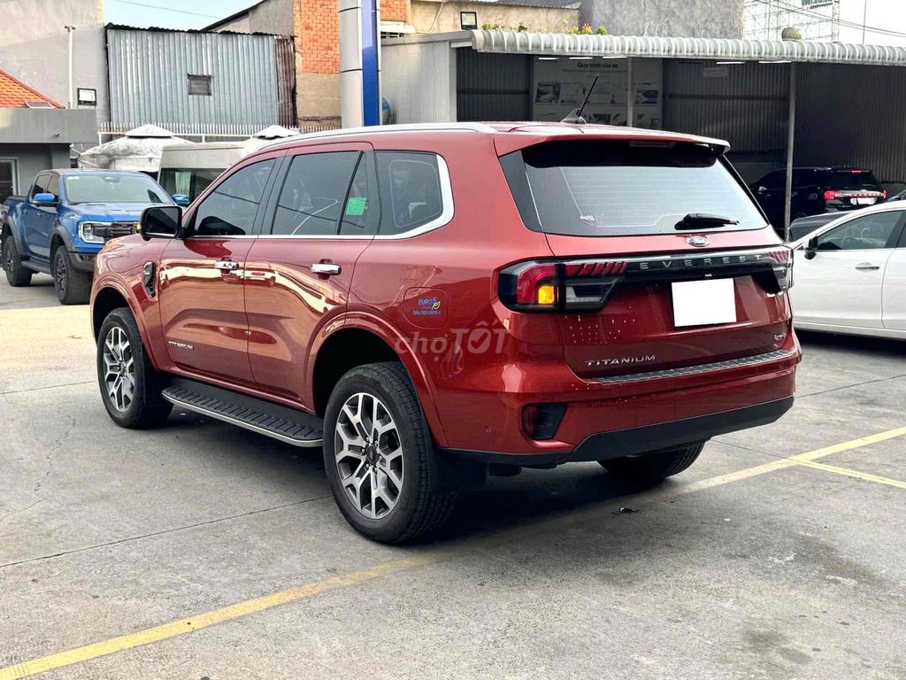 Ford Everest 2023 - ảnh 4
