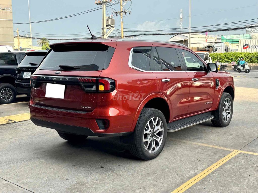 Ford Everest 2023 - ảnh 5