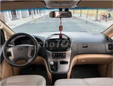 Hyundai Grand Starex 2.5 MT 2017 - ảnh 3