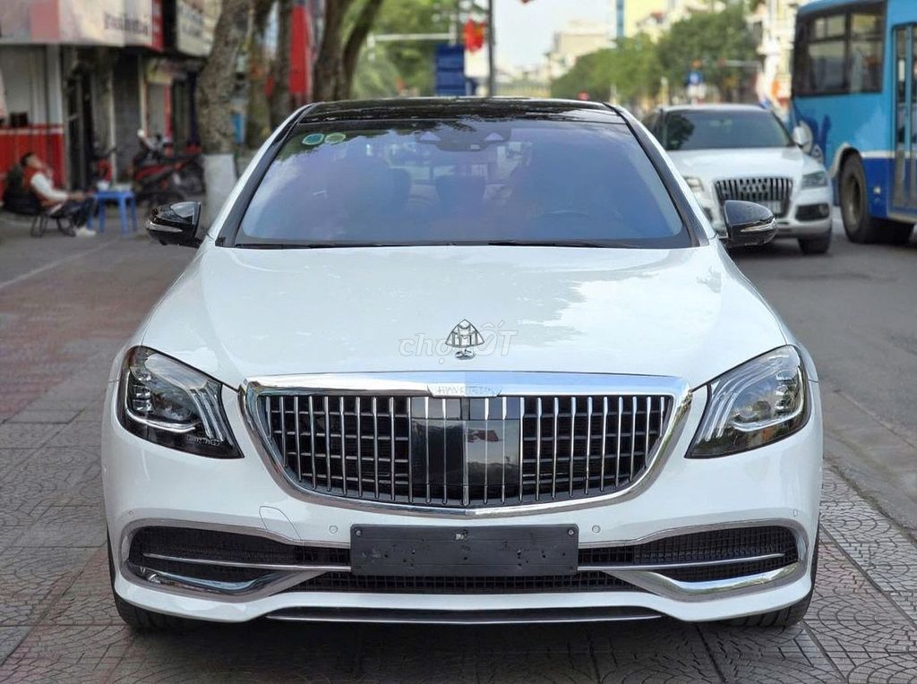 Mercedes-Benz 2020 - ảnh 1