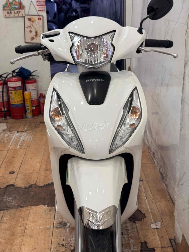 Honda Vision 2010 - ảnh 1