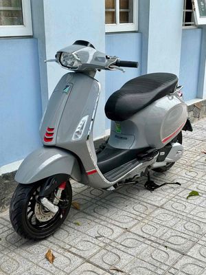 Piaggio Vespa 2022 - ảnh 1