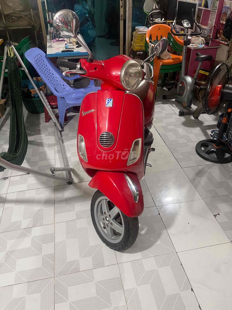 Piaggio Vespa 2012 - ảnh 1
