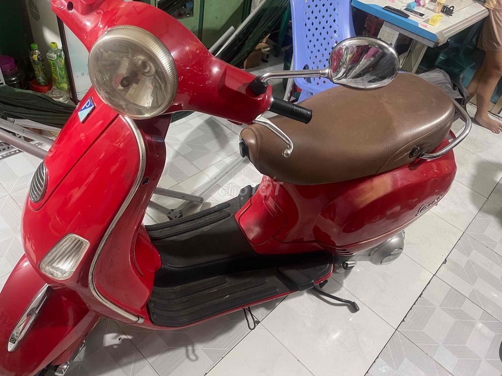 Piaggio Vespa 2012 - ảnh 2