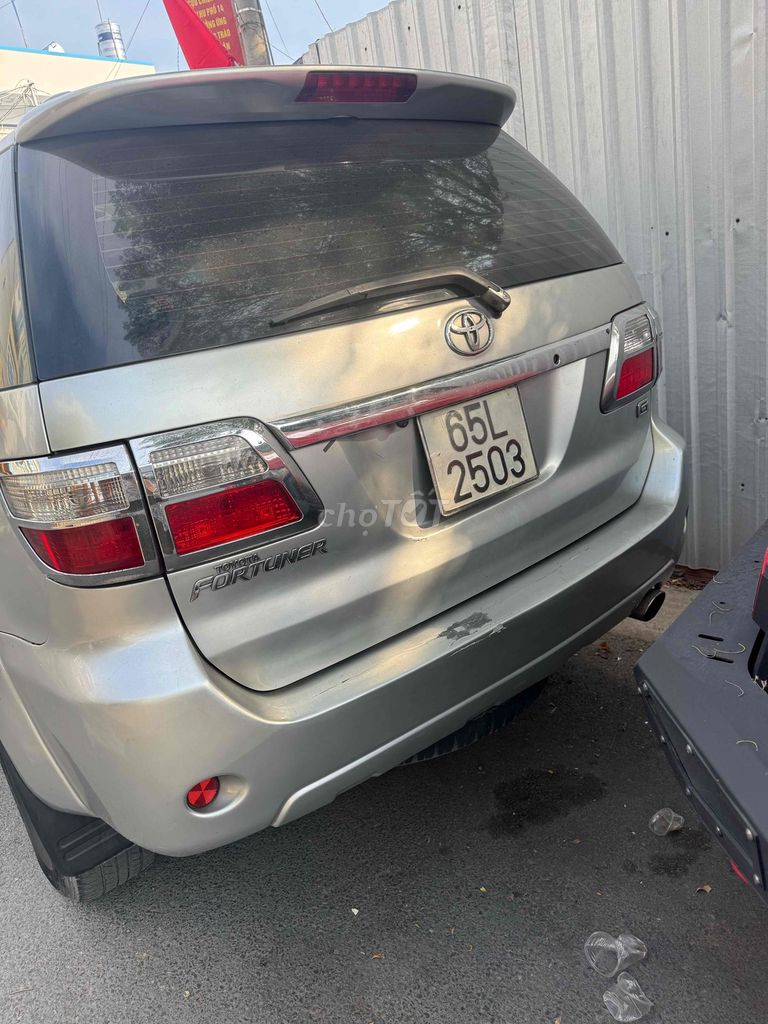 Toyota Fortuner 2009 - ảnh 3