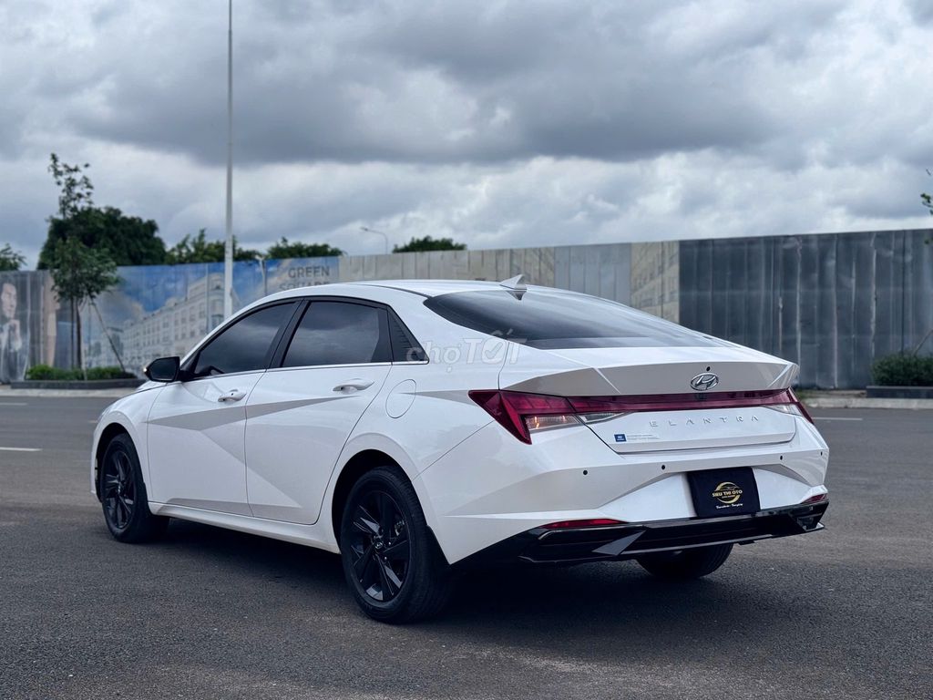 Hyundai Elantra 2023 - ảnh 5