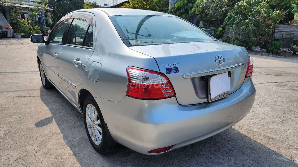Toyota Vios 2011 - ảnh 2