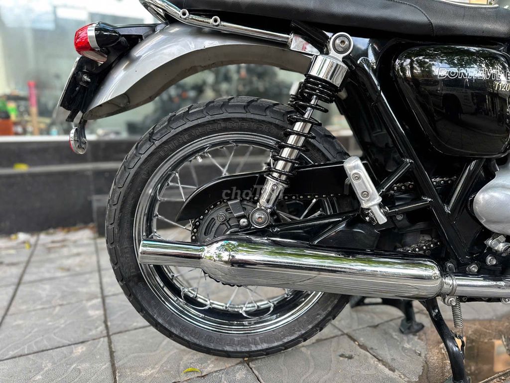 Triumph Twin 2018 - ảnh 2