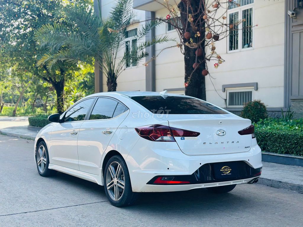 Hyundai Elantra 2021 - ảnh 4