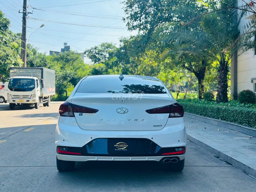 Hyundai Elantra 2021 - ảnh 5
