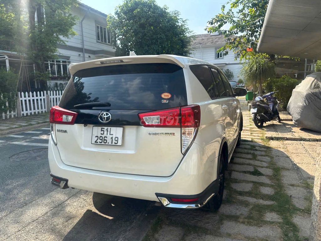 Toyota Innova 2.0 Venturer 2020 - ảnh 2