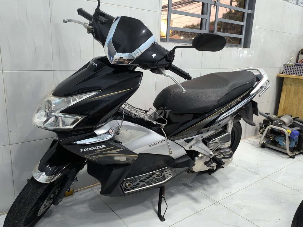 Honda Air Blade 2010 - ảnh 2
