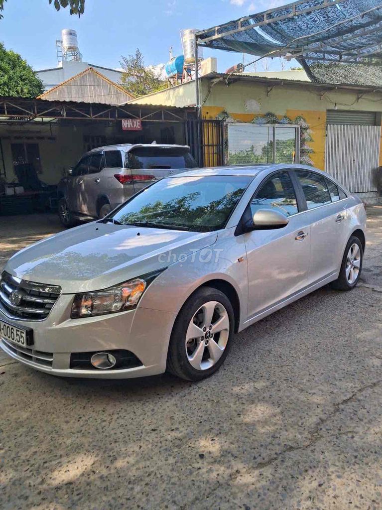 Daewoo Lacetti 2011 - ảnh 3