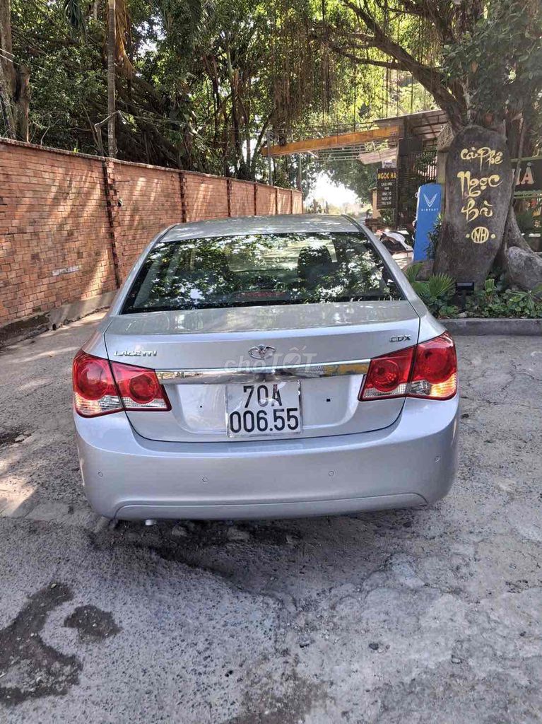 Daewoo Lacetti 2011 - ảnh 4