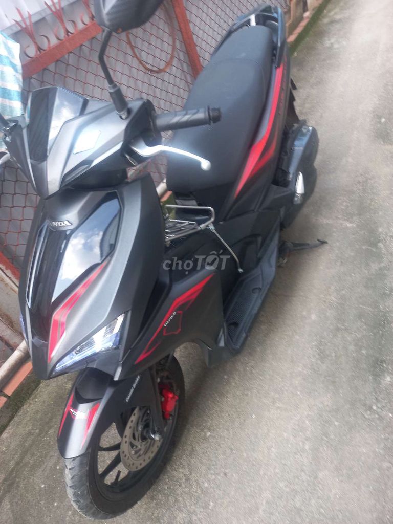 Honda Air Blade 2017 - ảnh 4