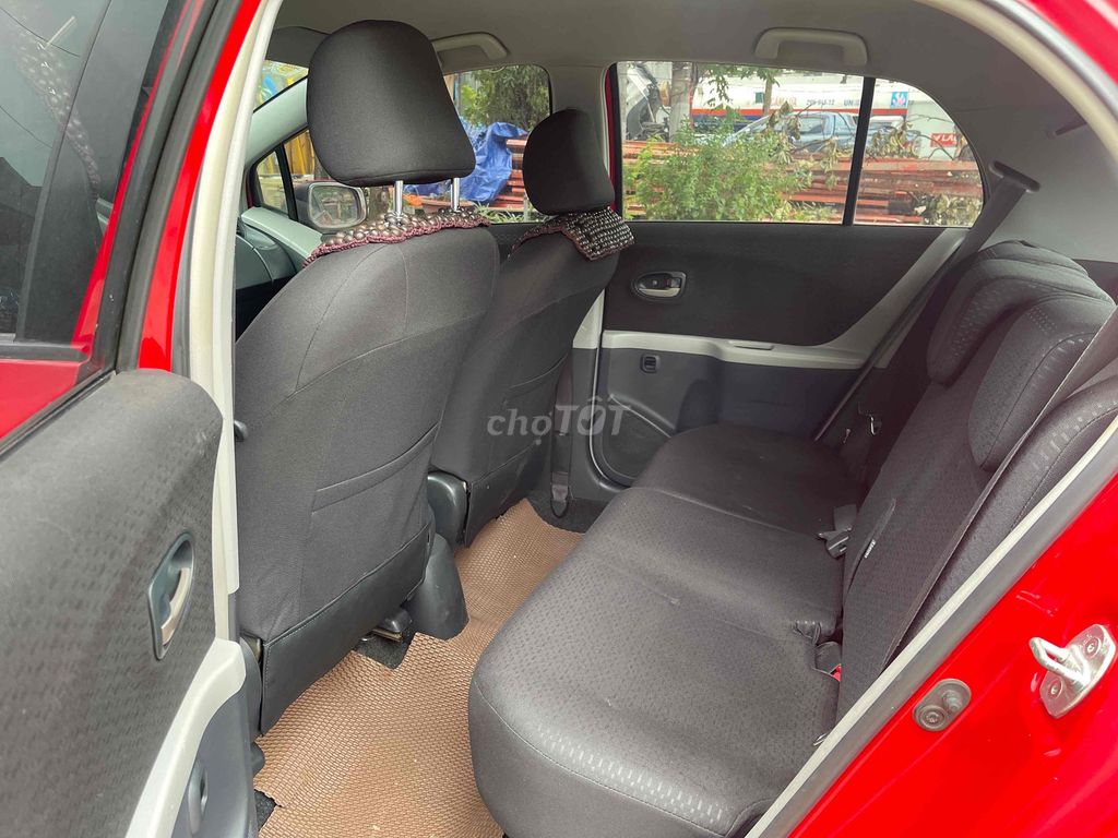 Toyota Yaris 2011 - ảnh 5