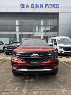 Ford Everest 2023 - ảnh 1
