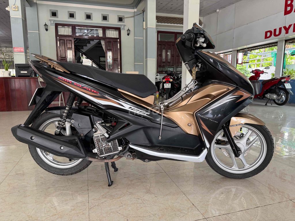 Honda Air Blade 2015 - ảnh 4