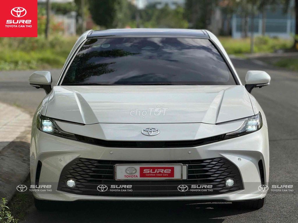 Toyota Camry 2.5 HEV Top 2025 - ảnh 1