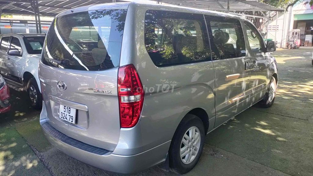 Hyundai Starex 2016 - ảnh 5