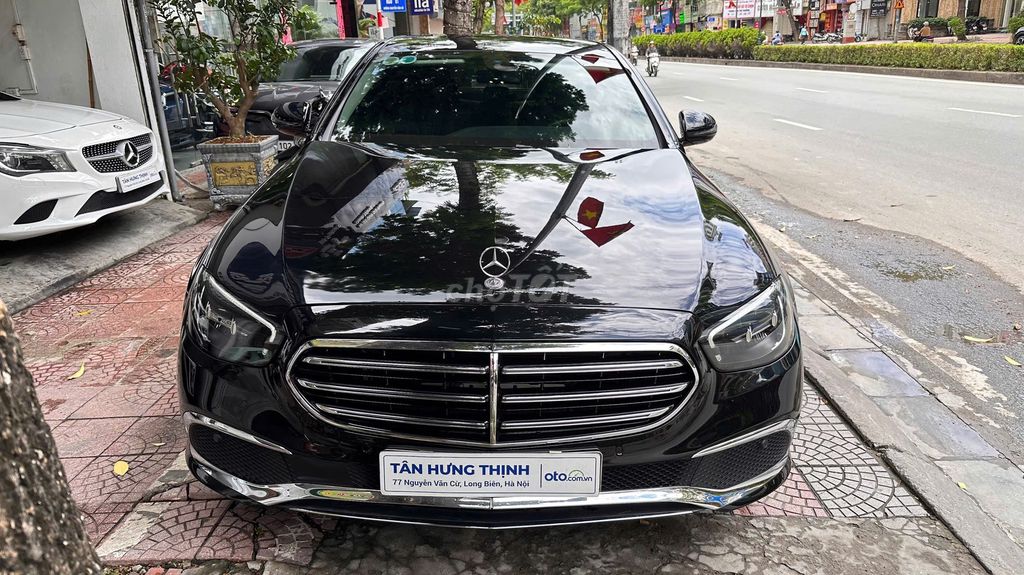 Mercedes-Benz 2022 - ảnh 1