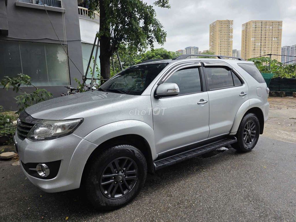 Toyota Fortuner 2015 - ảnh 1