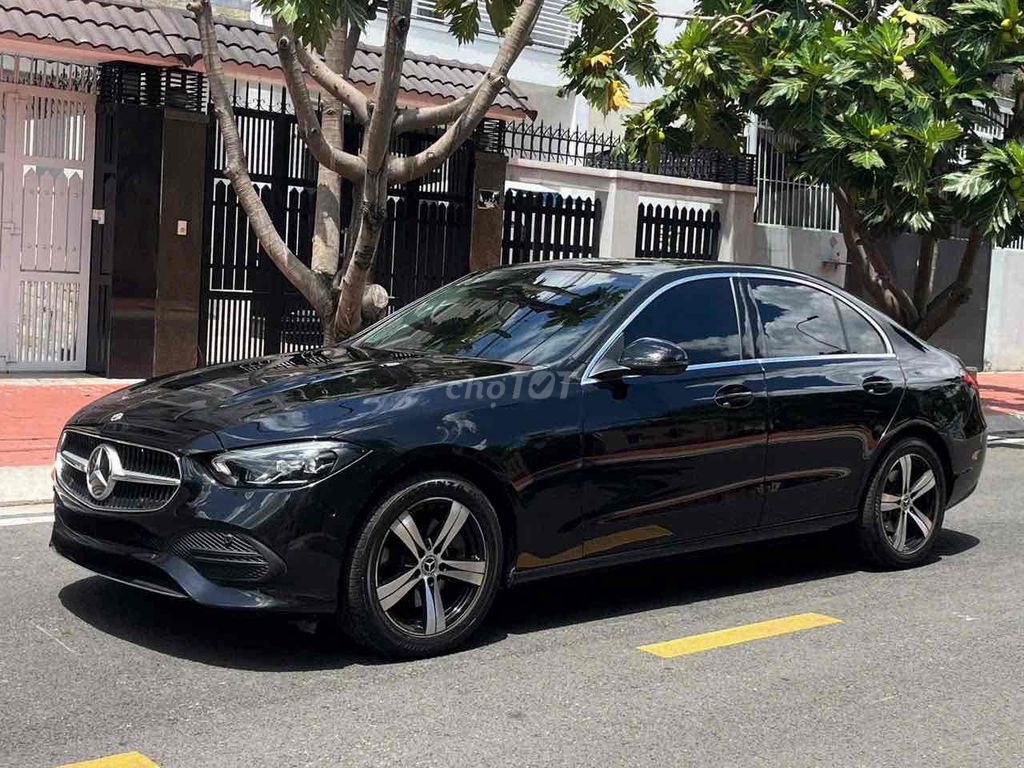 Mercedes-Benz 2022 - ảnh 1