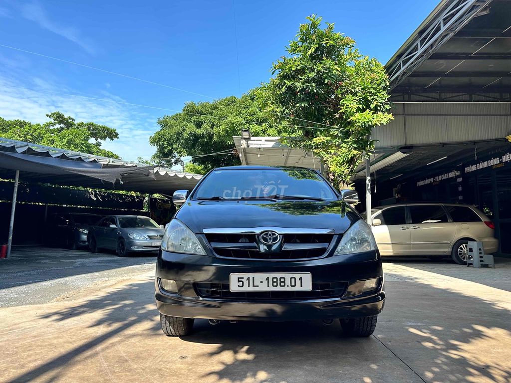 Toyota Innova 2.0G - ảnh 3