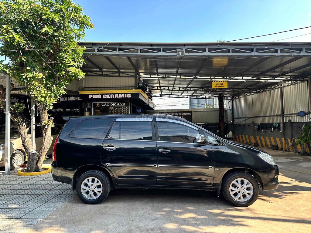 Toyota Innova 2.0G - ảnh 5