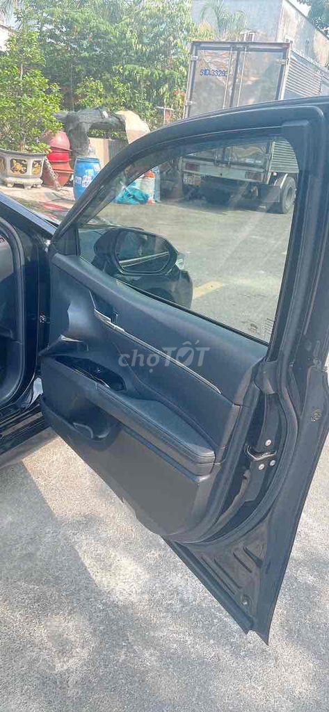 Toyota Camry 2.5Q - ảnh 5