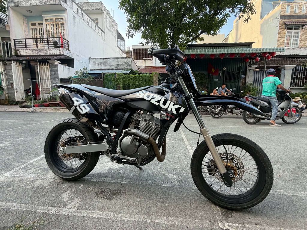 Suzuki DR 1995 - ảnh 1