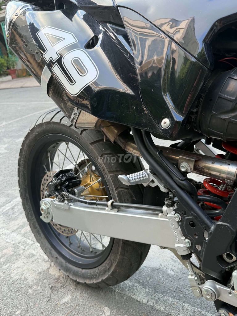 Suzuki DR 1995 - ảnh 2