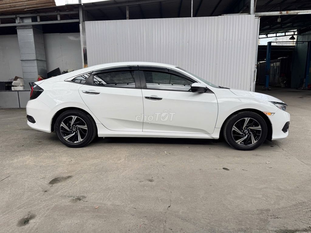Honda Civic 2018 - ảnh 4