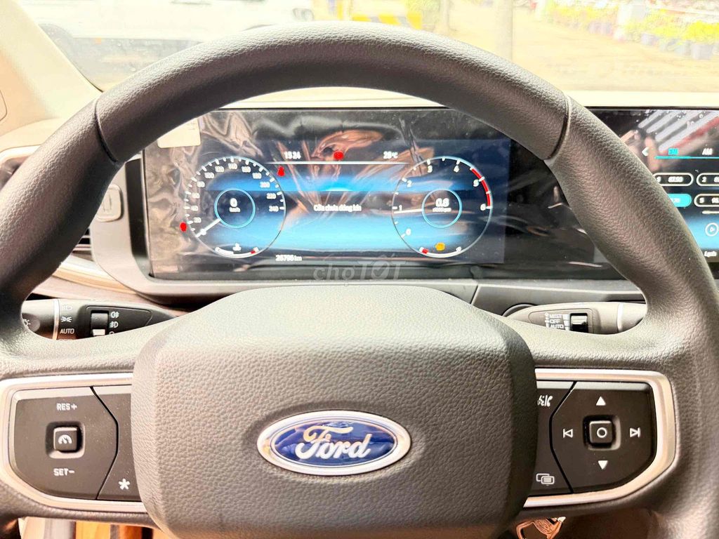 Ford Transit Premium - ảnh 3