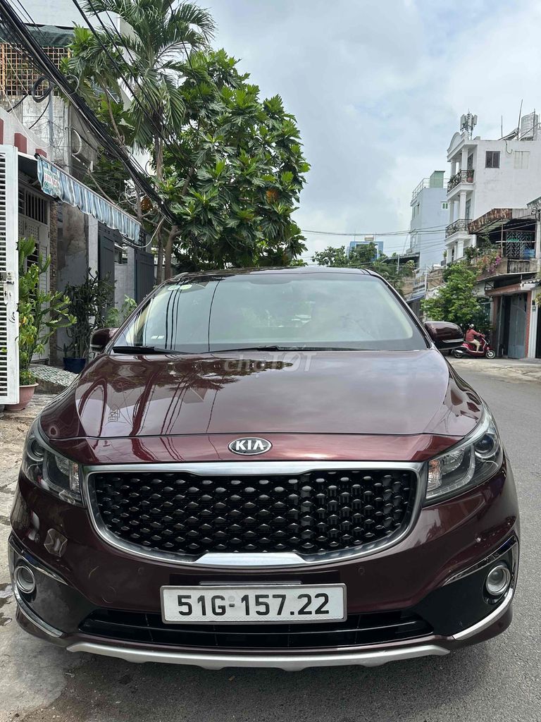 Kia Sedona - ảnh 1