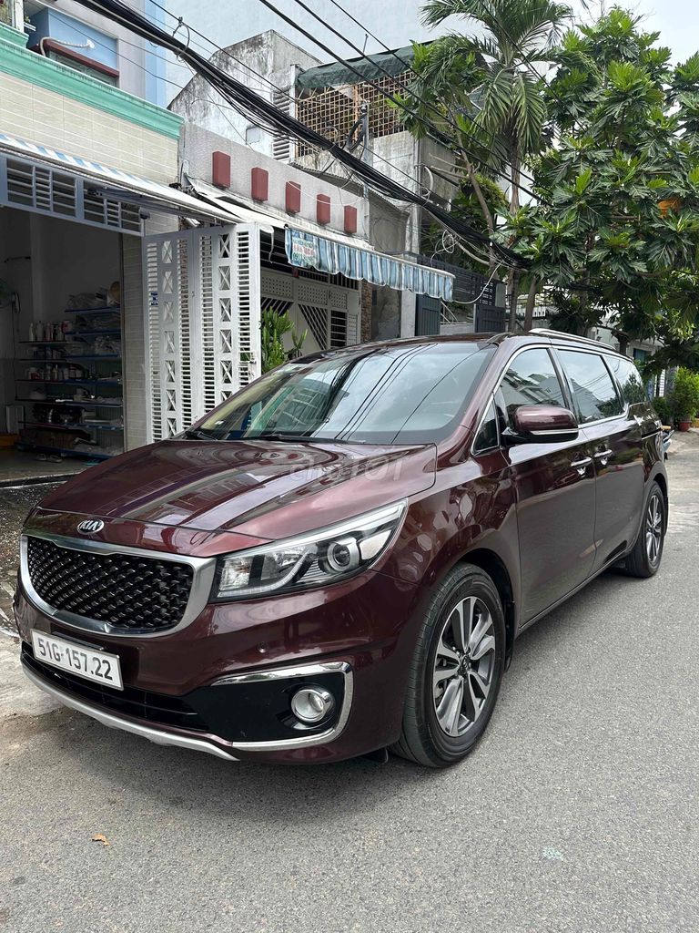 Kia Sedona - ảnh 2
