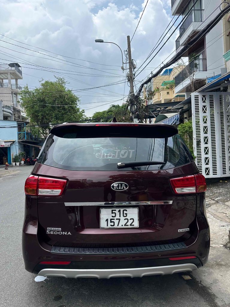 Kia Sedona - ảnh 3