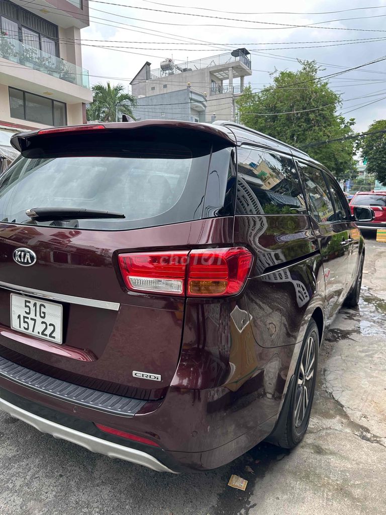 Kia Sedona - ảnh 4