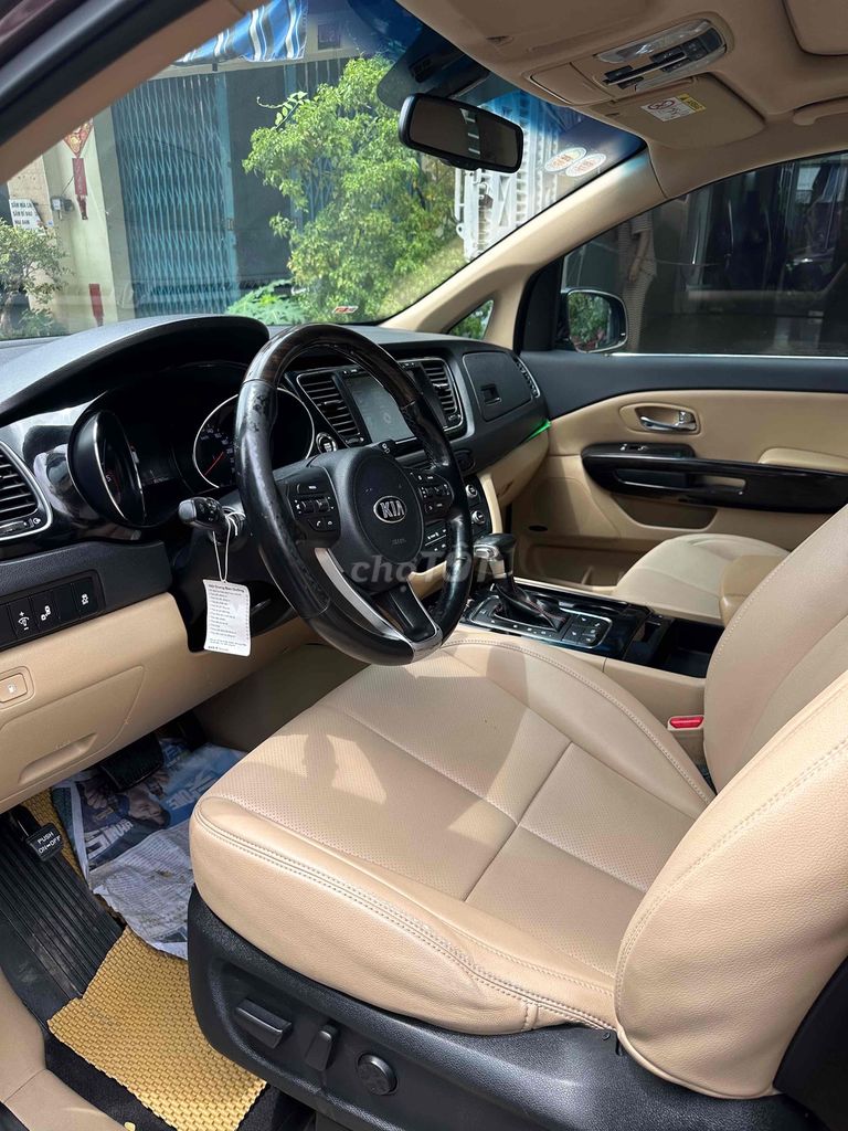Kia Sedona - ảnh 5