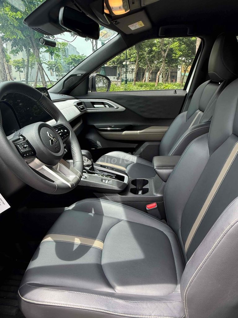 Mitsubishi Xforce Ultimate 2025 - ảnh 5