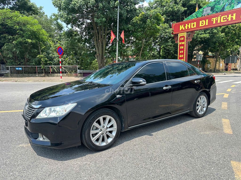 Toyota Camry 2013 - ảnh 2