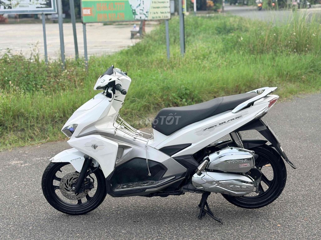Honda Air Blade 2017 - ảnh 3