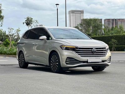 Volkswagen Viloran Luxury 2024 - ảnh 1